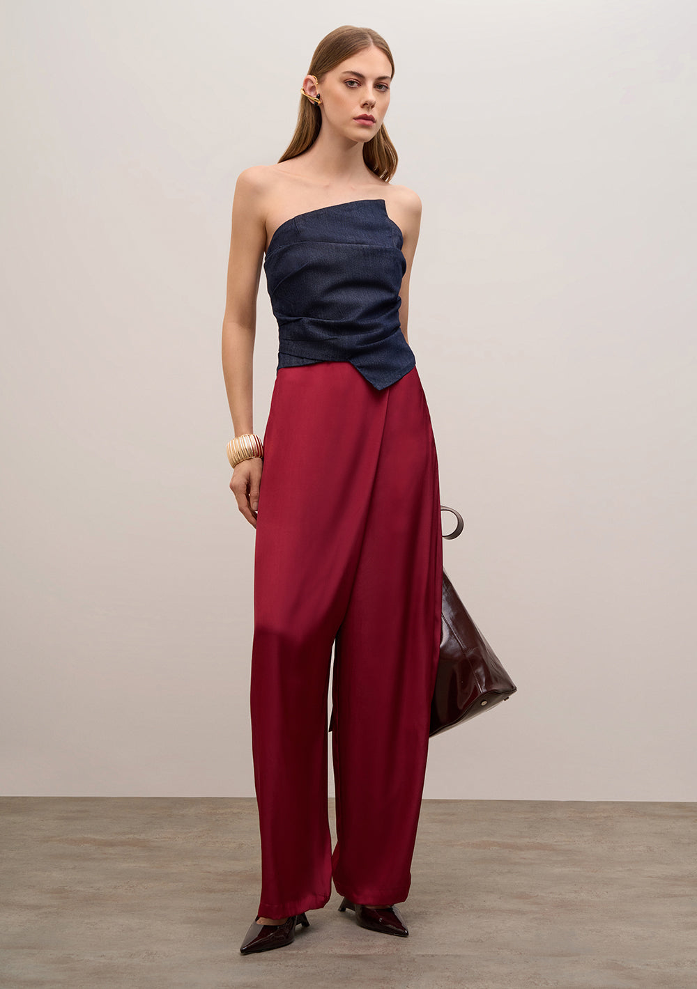 Blusa Strapless Ajustada Escote Recto