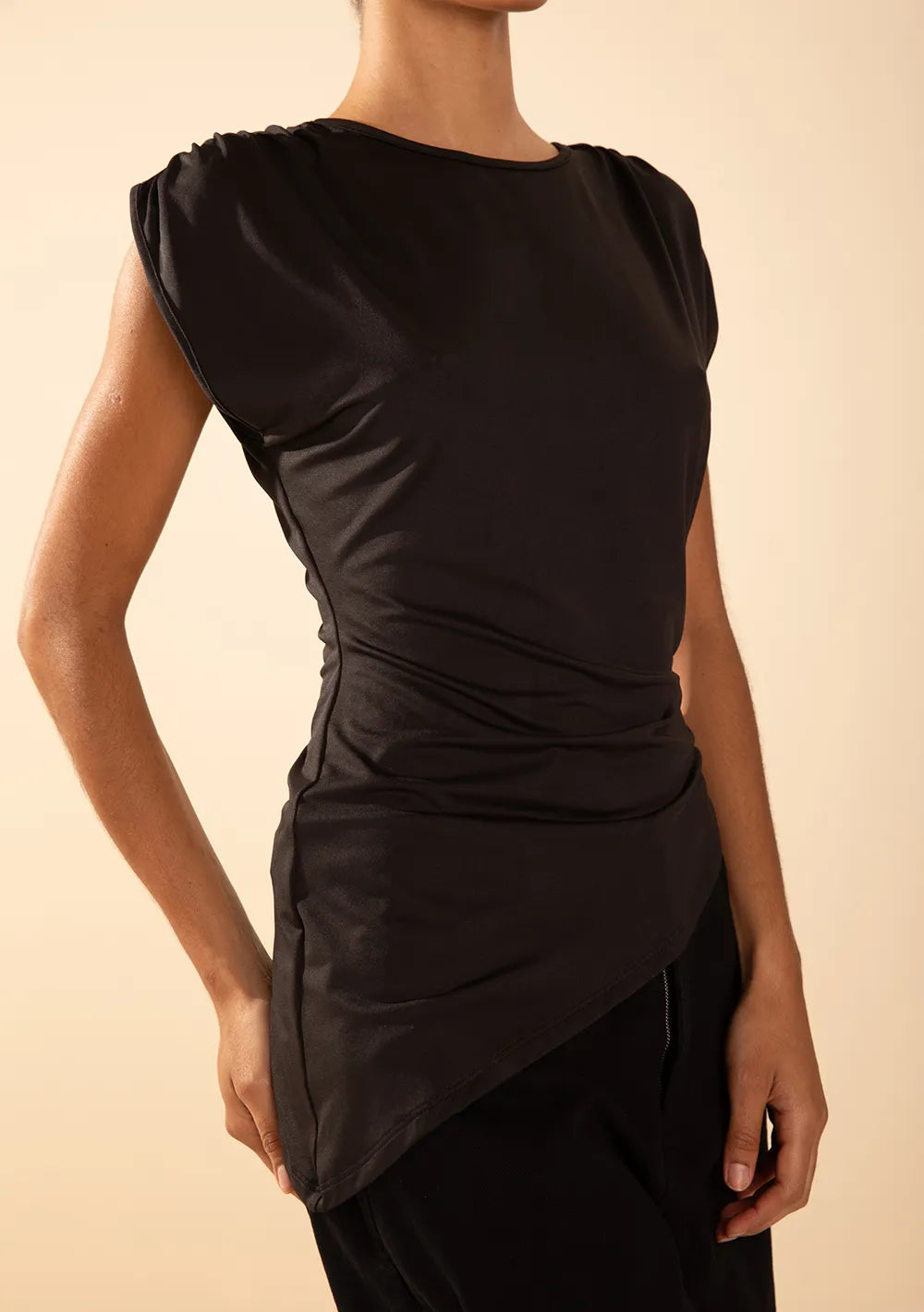 Blusa Ajustada Escote Redondo Mangas Cortas Cropped