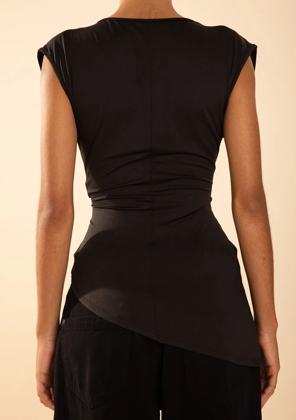 Blusa Ajustada Escote Redondo Mangas Cortas Cropped