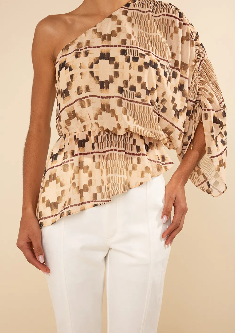 Blusa Ajustada De Un Solo Hombro Mangas 3 Cuartos