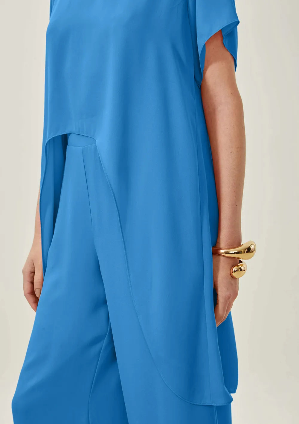 Blusa Suelta Escote Canoa Mangas Cortas
