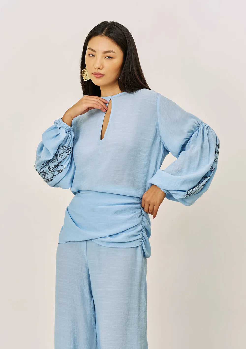 Blusa Suelta Escote Redondo Mangas Largas