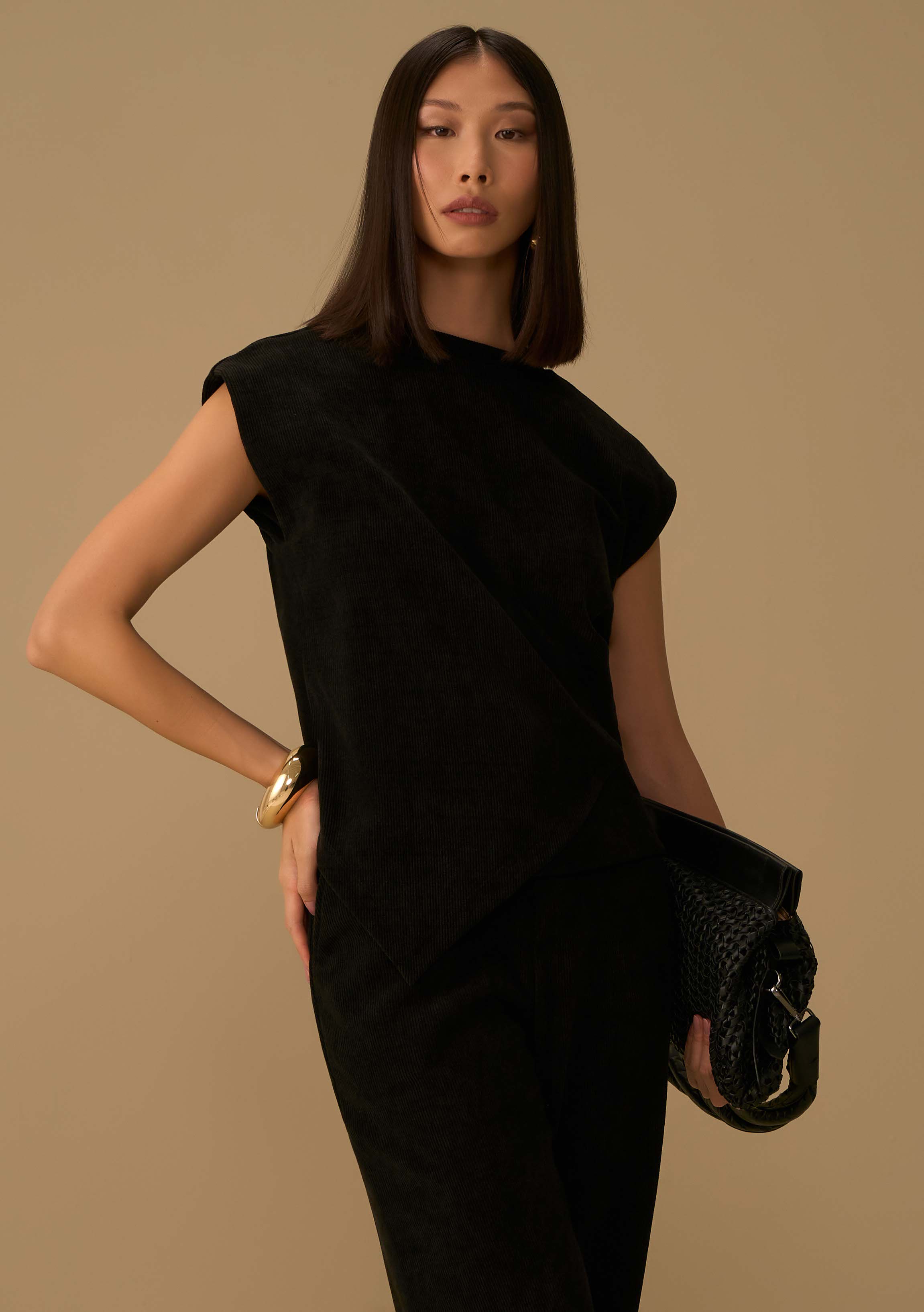 Blusa Suelta Cuello Alto Mangas Cortas