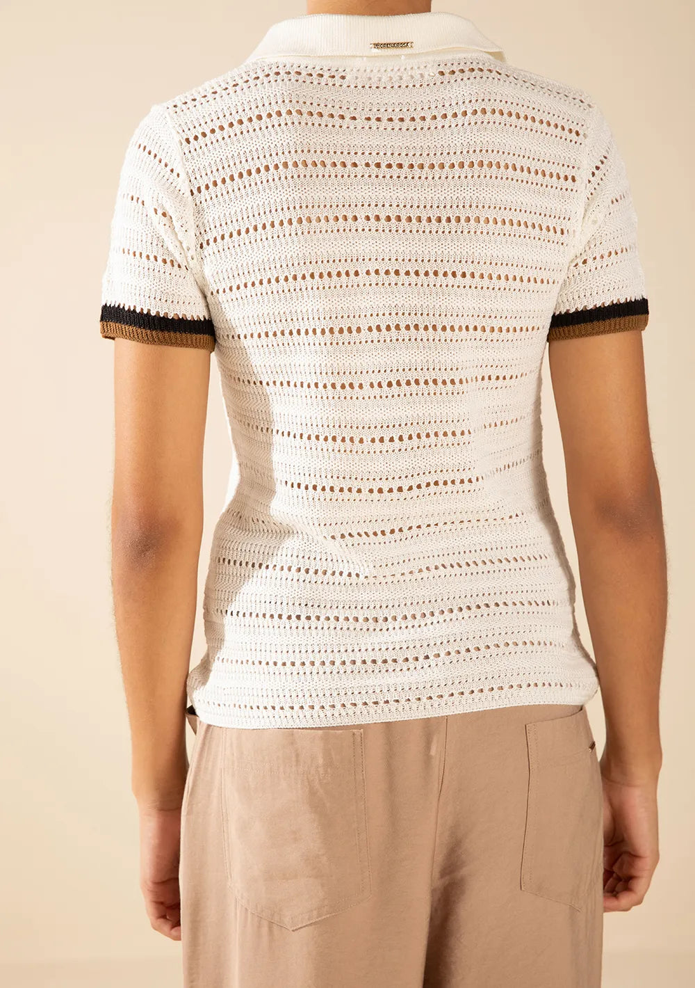 Blusa Suelta Cuello Clásico Mangas Cortas