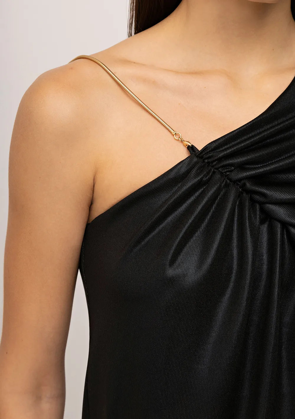 Blusa Suelta Un Solo Hombro Mangas Cortas