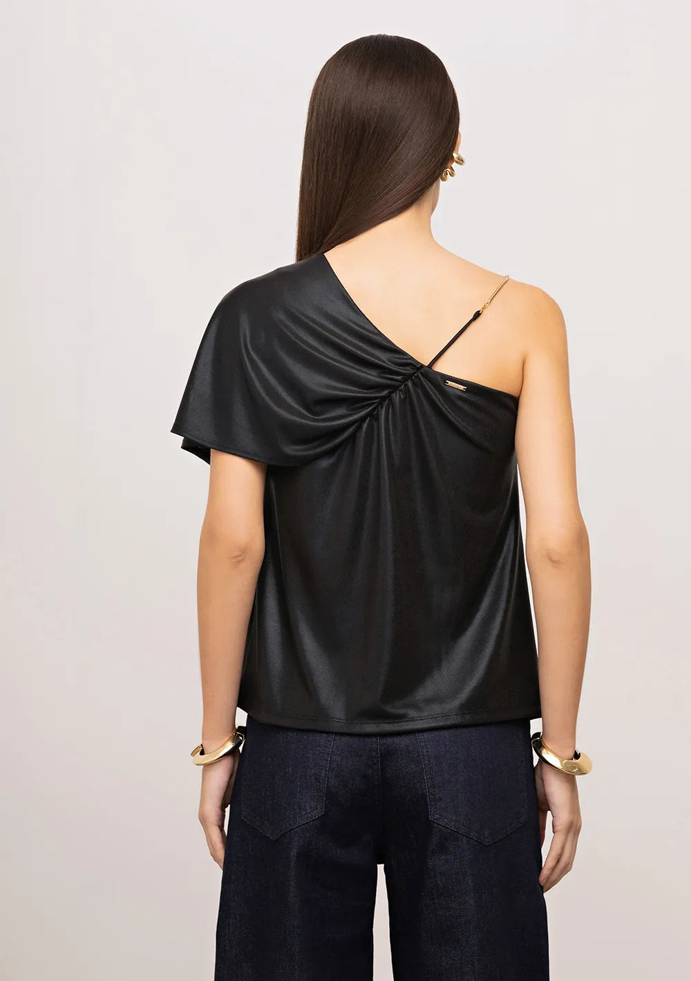 Blusa Suelta Un Solo Hombro Mangas Cortas