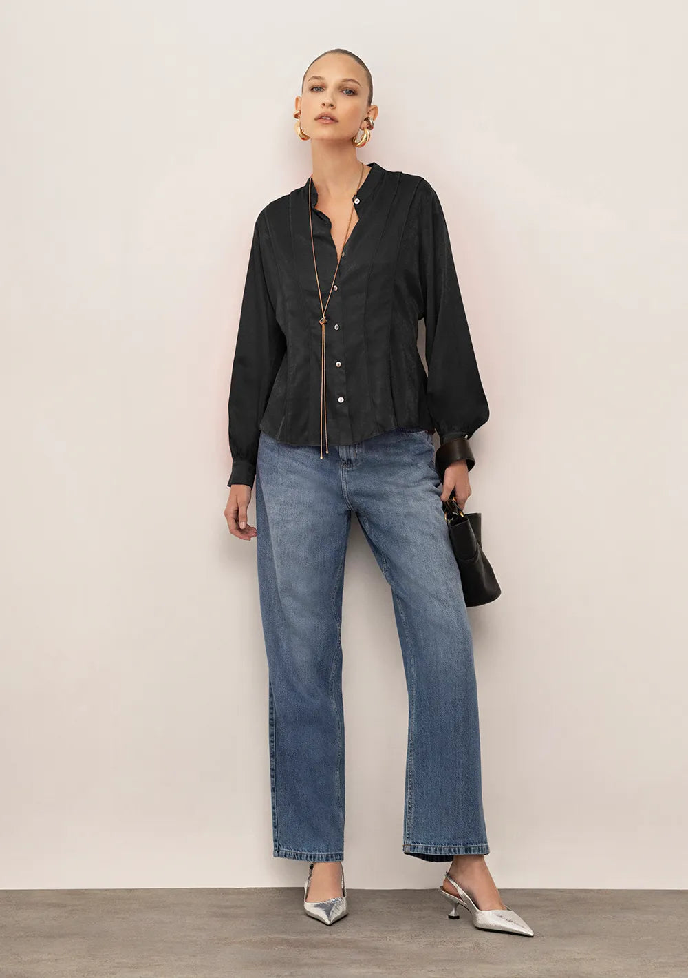 Camisa Ajustada Cuello Mao Mangas Largas