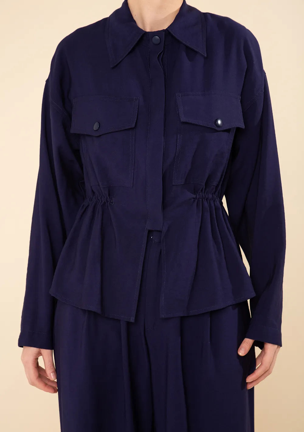 Camisa Oversized Cuello Clásico Mangas Largas