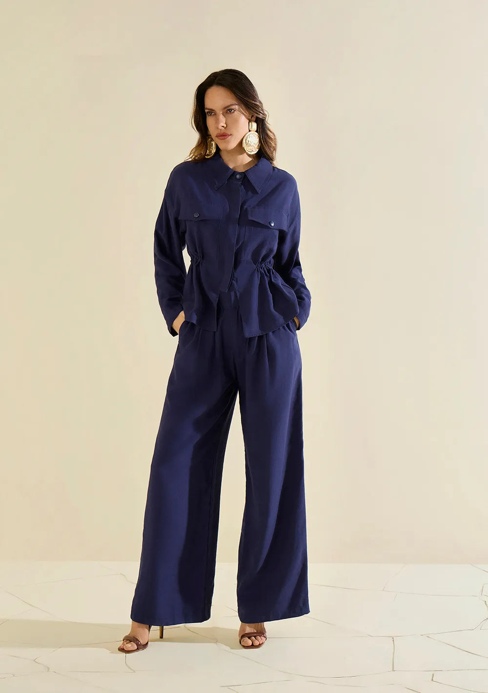 Camisa Oversized Cuello Clásico Mangas Largas