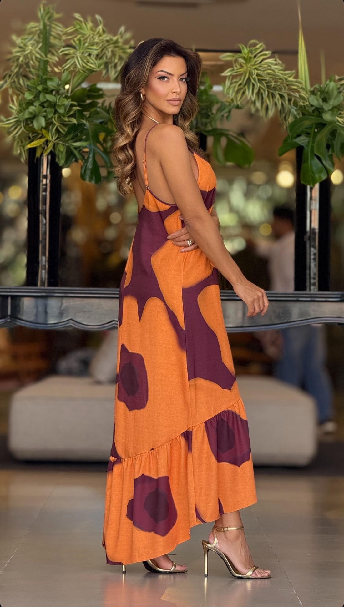 Vestido Suelto Escote en V Con Tirante Midi