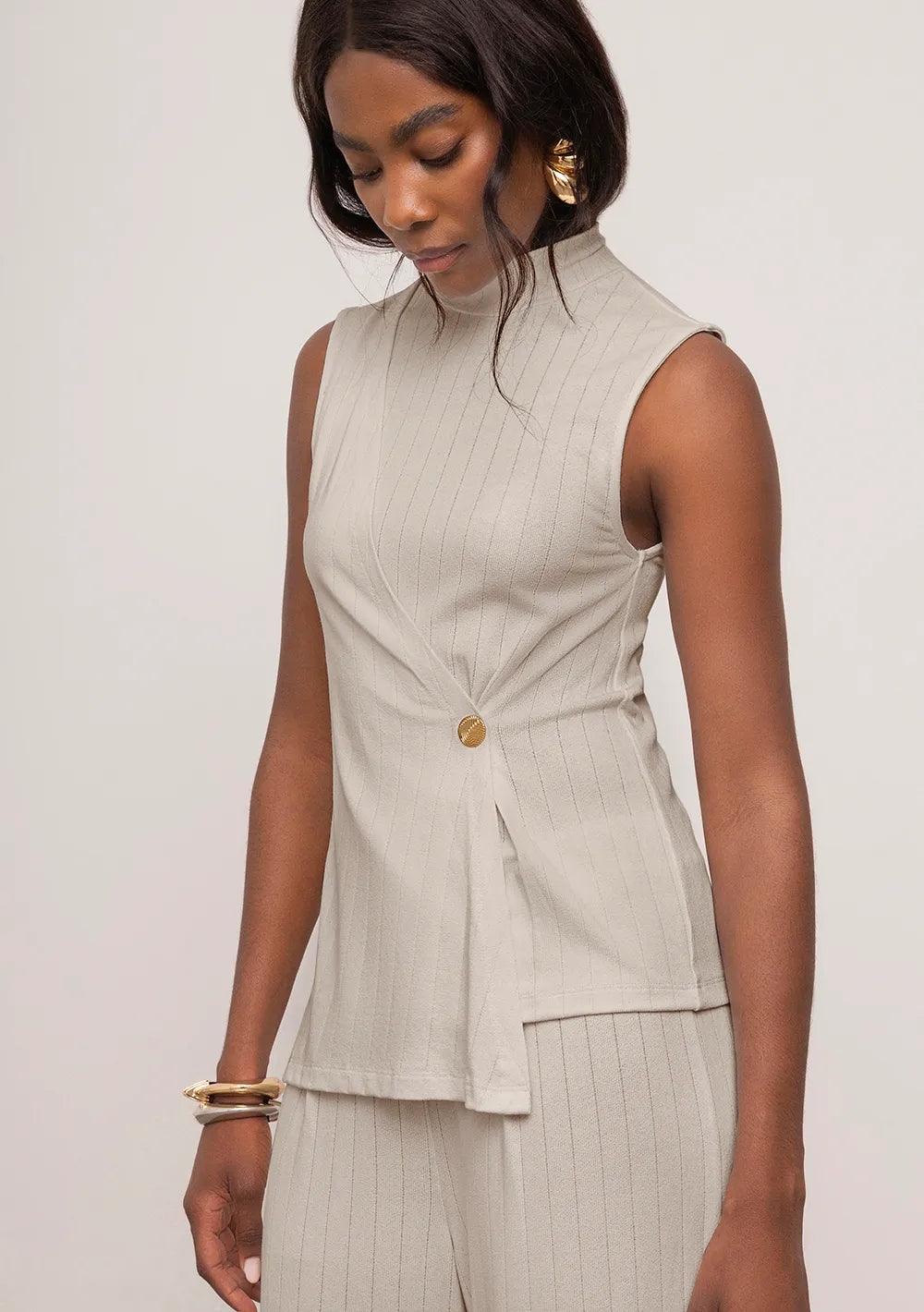 Camisilla Ajustada Cuello Alto Larga