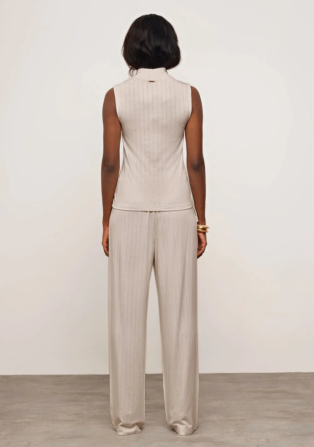 Camisilla Ajustada Cuello Alto Larga