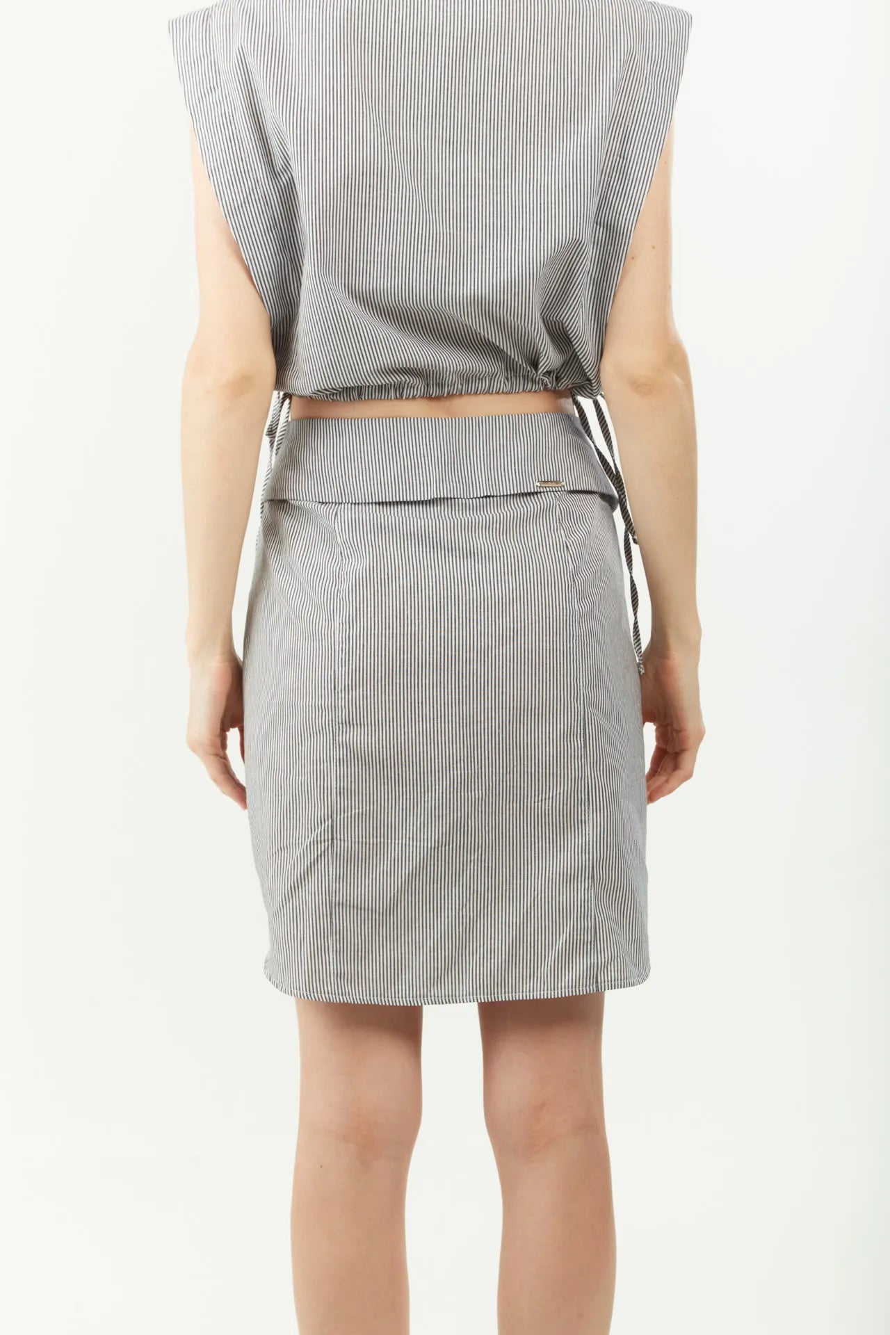 Pollera Recta Tiro Alto Corta