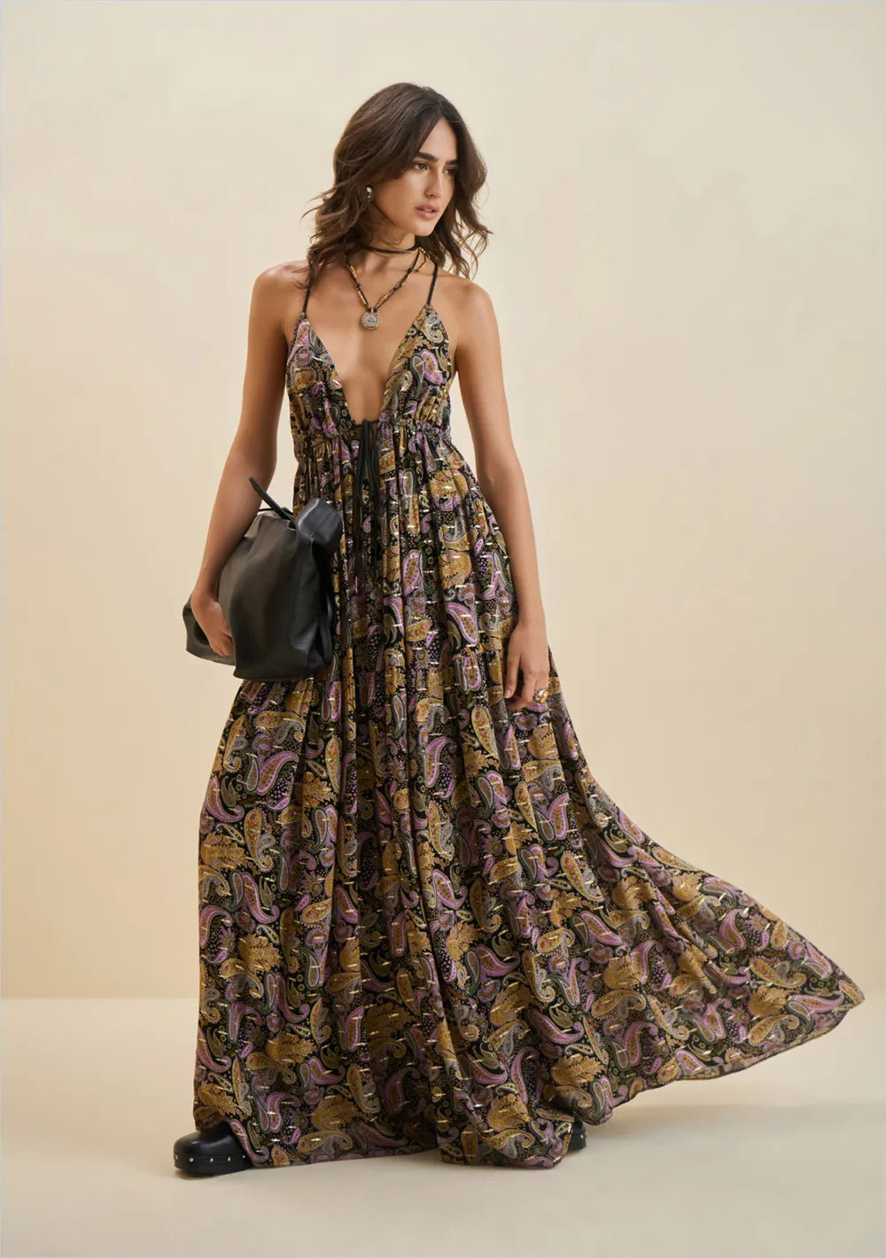 Vestido Suelto Escote En V Con Tirantes Midi