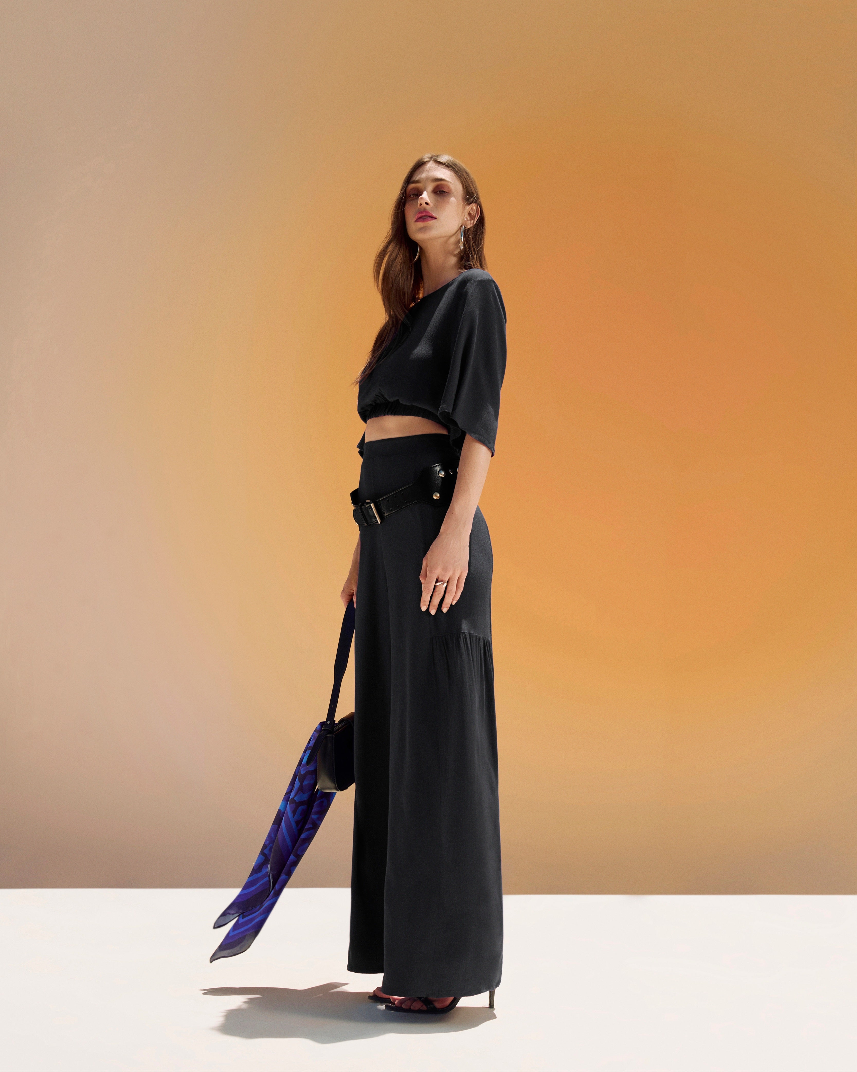 Blusa Suelta Escote Redondo Mangas Cortas Cropped